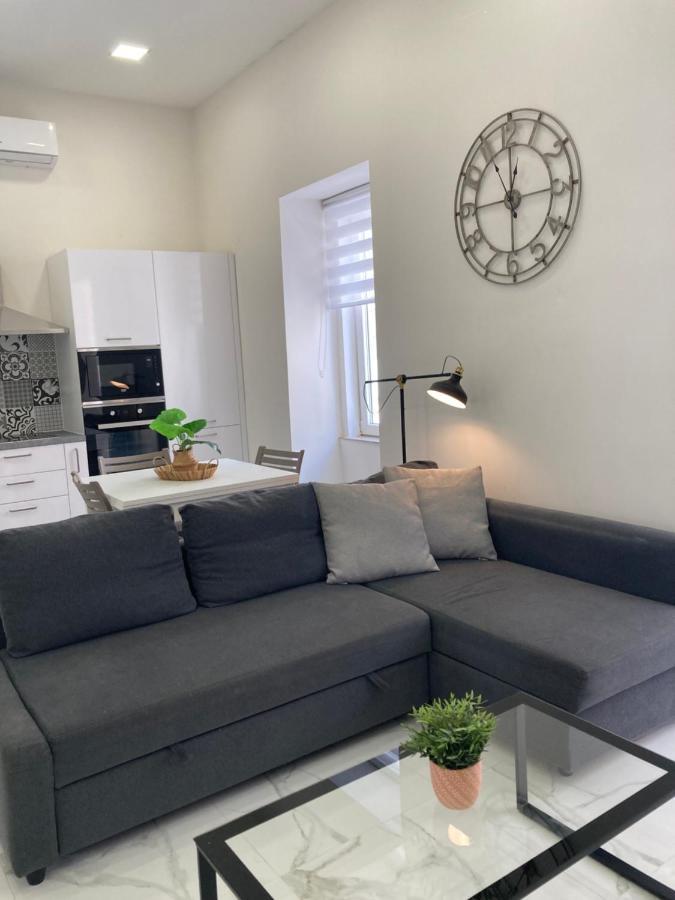 Charming Central Townhouse In Sliema By Assetflow Pro Apartment Екстериор снимка