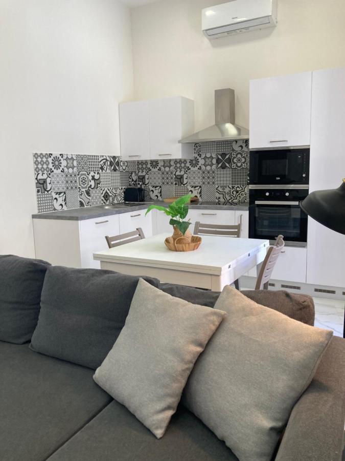Charming Central Townhouse In Sliema By Assetflow Pro Apartment Екстериор снимка