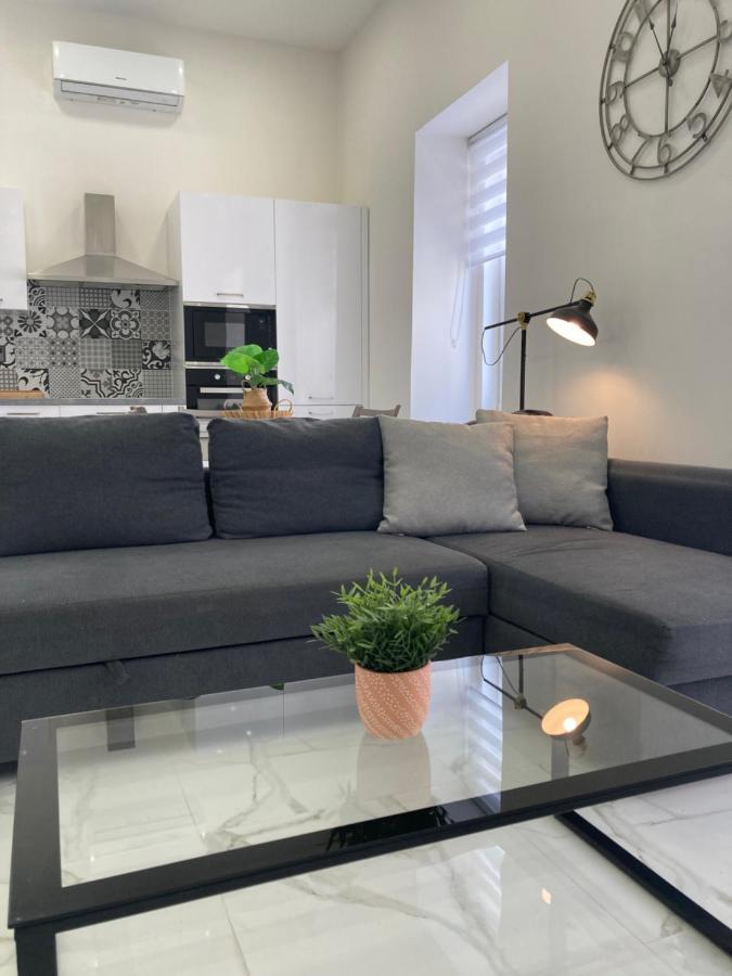 Charming Central Townhouse In Sliema By Assetflow Pro Apartment Екстериор снимка