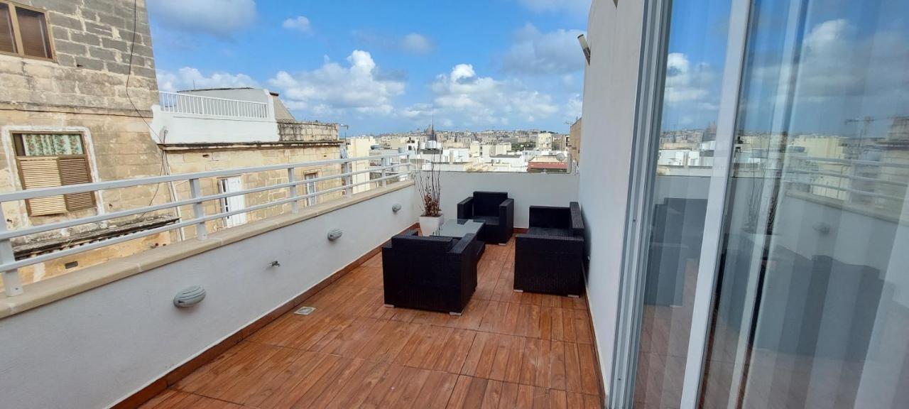 Charming Central Townhouse In Sliema By Assetflow Pro Apartment Екстериор снимка