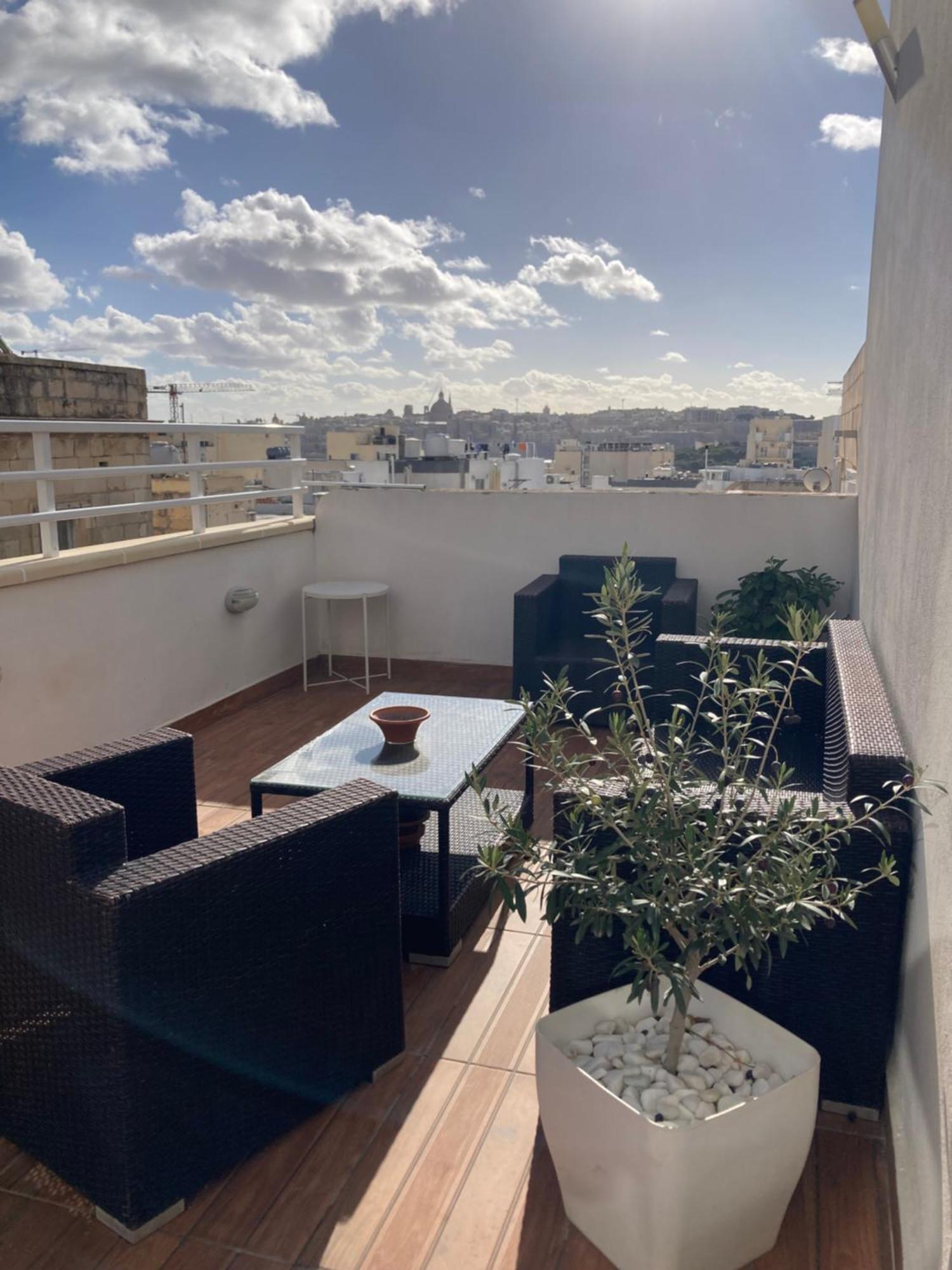 Charming Central Townhouse In Sliema By Assetflow Pro Apartment Екстериор снимка